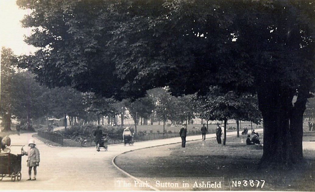 lawn park paddling pool